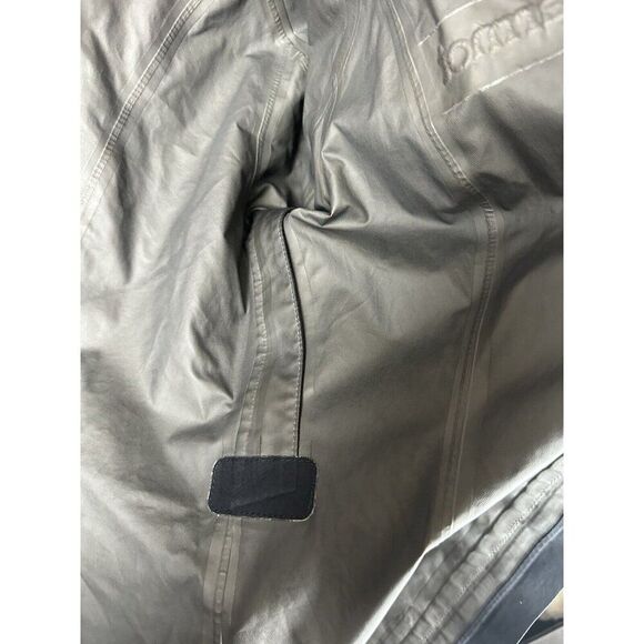 Marmot Essential Lightweight Waterproof Black Rain Jacket GORE-TEX Womens XS EUC - Picture 7 of 12